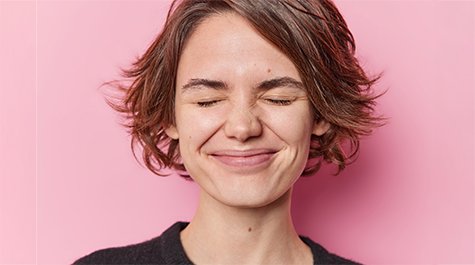 Ako sa zbaviť začervenania tváre: Príčiny, riešenia a tipy