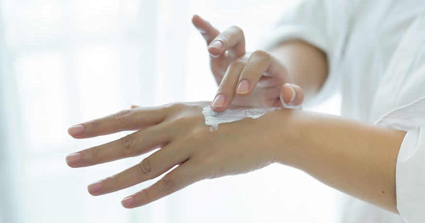 Čo pomáha na atopický ekzém? Sprievodca starostlivosťou o citlivú pokožku - Hero