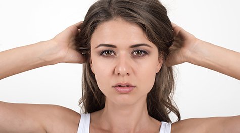 Ako vyhladiť vrásky na čele: tipy pre hladšiu a krajšiu pleť